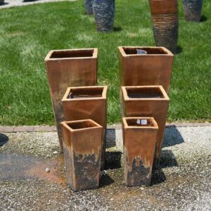 aquatic-garden-decor-pottery-planters